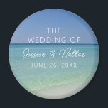 Schöne Strandfotografie Personalisierte Hochzeit Magnet<br><div class="desc">Dieser personalisierte Hochzeitsmagnet am Strand zeigt ein ruhiges Foto des Ozeanhorizonts für eine Hochzeit in Urlaubsort an der Küste im Sommer. Leckerei deine Gäste zu diesem herrlichen tropischen Gefallen für einen Strandnachmittag auf deiner Lieblingsinsel mit dieser hübschen Fotografie. Komplett mit schicken weißen Skripten für ein hochwertiges Küstenbild.</div>