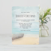 Schöne Strandlandschaft mit Boat & Lighthouse Einladung (Stehend Vorderseite)