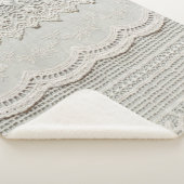Schöne, subtile, weiße Lacktextilien nah. Sherpadecke (3/4)