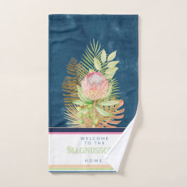 Schöne tropische Blume auf Batik-Blau-Zoll Handtuch