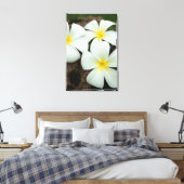 Schöne tropische Blüten im Südpazifik Leinwanddruck (Insitu (Schlafzimmer))