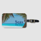 Schöne tropische Strandszene mit Seas the Day Gepäckanhänger (Vorderseite (Horizontal))