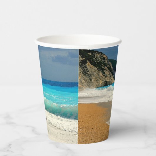 Schöne türkisfarbene tropische Fotografie Pappbecher (Rechts)