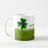 Schöne Vier-Leaf-Klee in Vivid Green Kaffeetasse (Links)
