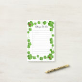 Schöne vierblättrige Clovers & Ladybugs Lined Post-it Klebezettel (Auf Schreibtisch)