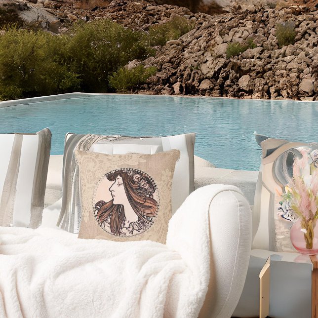 Schöne Vintage Frau mit Boho Blume Kissen (Von Creator hochgeladen)