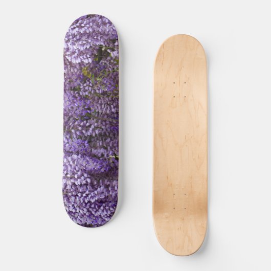 Schöne violette Blumen Skateboard (Vorderseite)