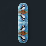 Schöne Vogelmalerei  Skateboard<br><div class="desc">Schöner Puffin Vogelmaler Migned Art Clown</div>