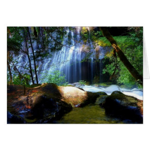 Schöne Wasserfall-Dschungel-Landschaft
