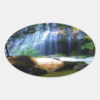 Schöne Wasserfall Dschungel Landschaft Ovaler Aufkleber