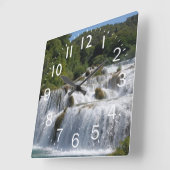 Schöne Waterfall-Szene Quadratische Wanduhr (Winkel)