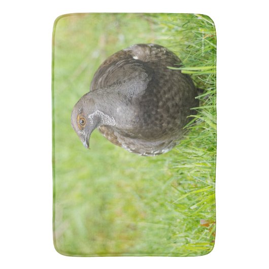 Schöne, weiche Grouse im Gras Badematte (Vorderseite Vertikal)