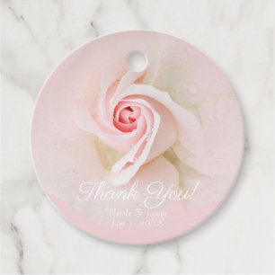 Schöne weiche rosa nasse Rose elegante Brautparty Geschenkanhänger