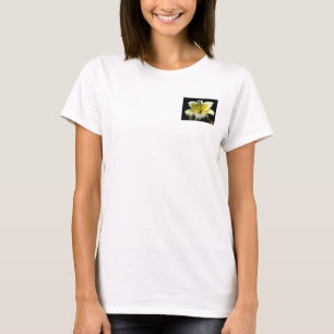 Schöne weiße gelbe Blüte auf Schwarz T-Shirt
