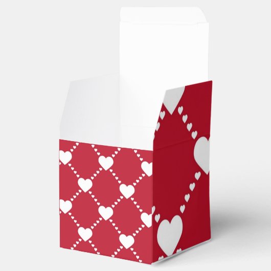 schöne weiße Herzen Geschenkschachtel (Geöffnet)