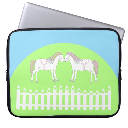 Schöne weiße Hochzeitspferde Laptopschutzhülle (Vorderseite)