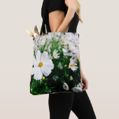 Schöne weiße Kosmos Blume blühen in Gärten Tasche (Von Nahem)