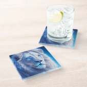 Schöne weiße Mystik mit blauen Augen Glasuntersetzer (Schrägansicht)