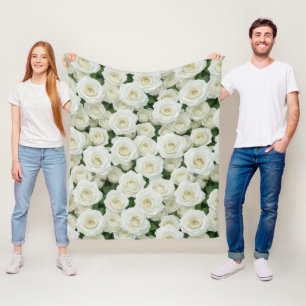Schöne weiße Rosen Fleecedecke