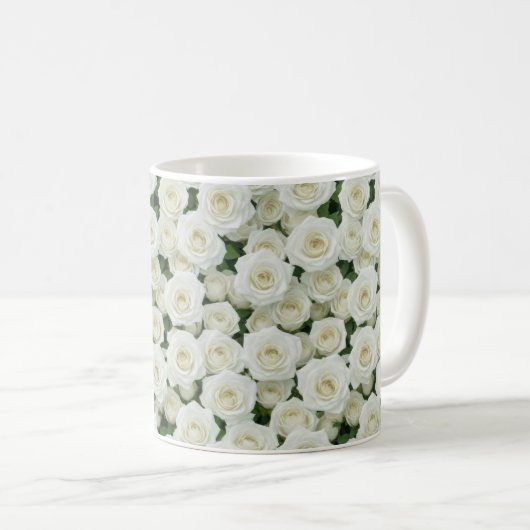 Schöne weiße Rosen Kaffeetasse (VorderseiteRechts)