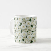 Schöne weiße Rosen Kaffeetasse (Vorderseite Links)
