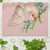 schöne weiße Taube mit Sprig im Mund Geschirrtuch (Gefaltet)