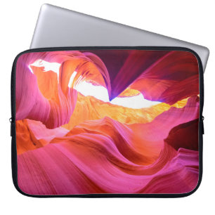 Schöne Weitwinkelansicht mit phantastischem Sandst Laptopschutzhülle