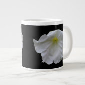 Schöne White Petunia Tasse (Vorderseite Rechts)