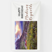 Schöne Wildblumen-Berg-Schöner Himmel Banner (Vertikal)