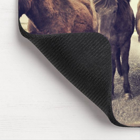 Schöne Wildpferde Mousepad (Ecke)