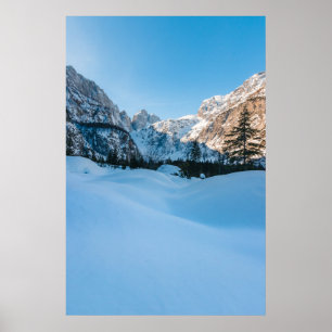 Schöne Winterlandschaft im Tamar-Tal, Slowenien Poster