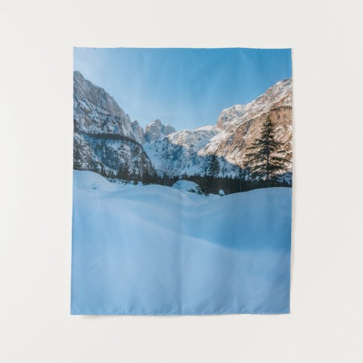 Schöne Winterlandschaft im Tamar-Tal, Slowenien Wandteppich (Vorderseite)