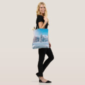 Schöne Winterlandschaft, phantastische Berge Tasche (Am Model)