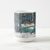 Schöne Winterschneeszene mit Blues und Grays Kaffeetasse (Mittel)