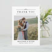 Schöne zeitlose Minimalistische 2 Fotos Hochzeit Dankeskarte (Stehend Vorderseite)