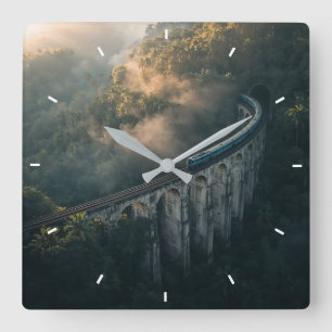 Schöne Zugbrücke Wanduhr   Vintage Eisenbahn 