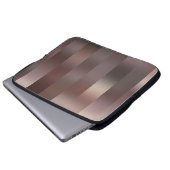 Schöner, abstrakter, brauner Hintergrund mit Laptopschutzhülle (Vorne Knopf)