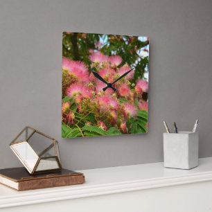Schöner Albizia-Baum in Blüten Quadratische Wanduhr