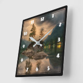 Schöner Bergsee im Abend Foto Quadratische Wanduhr (Winkel)