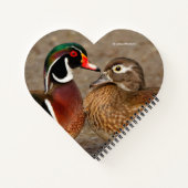 Schöner Berührungsmoment zwischen Holzenten Notizbuch (Rückseite)