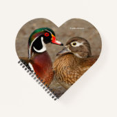 Schöner Berührungsmoment zwischen Holzenten Notizbuch (Vorderseite)