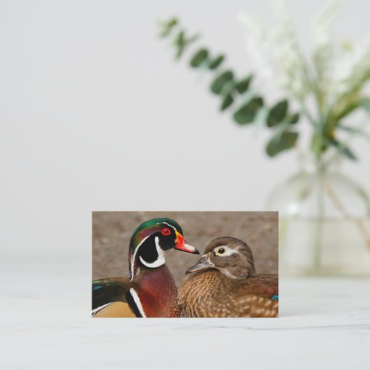 Schöner Berührungsmoment zwischen Holzenten Visitenkarte (Stehend Vorderseite)