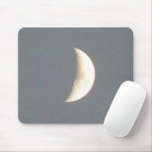 Schöner, bewaldeter Crescent Moon bei Dusk Mousepa Mousepad (Mit Mouse)