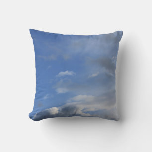 schöner blauer Himmel und weiße Wolken Kissen