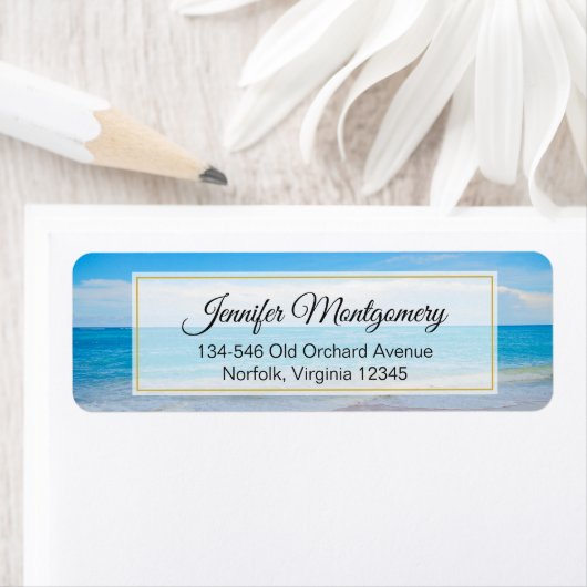 Schöner, blauer tropischer Strand (Insitu)