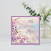 Schöner Blossom 85. Geburtstag Einladung (Stehend Vorderseite)