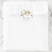 Schöner Blush & White Floral Mr & Mrs. Wedding Runder Aufkleber (Tasche)