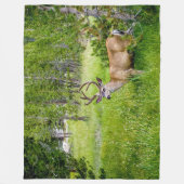 Schöner Buck im Wiese Fleece Blanket (Vorderseite)