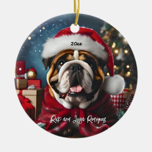 Schöner Bulldog mit Weihnachtsmannmütze Keramik Ornament (Vorne)
