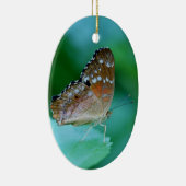 Schöner Danaus Plexippus Butterfly auf dem Leaf. Keramik Ornament (Rechts)